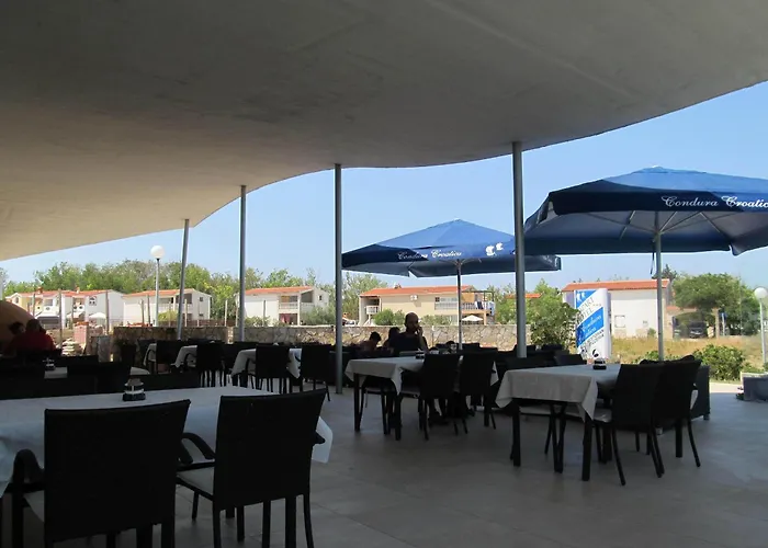Apartments & Restaurant Condura Croatica Nin-Sabunike
