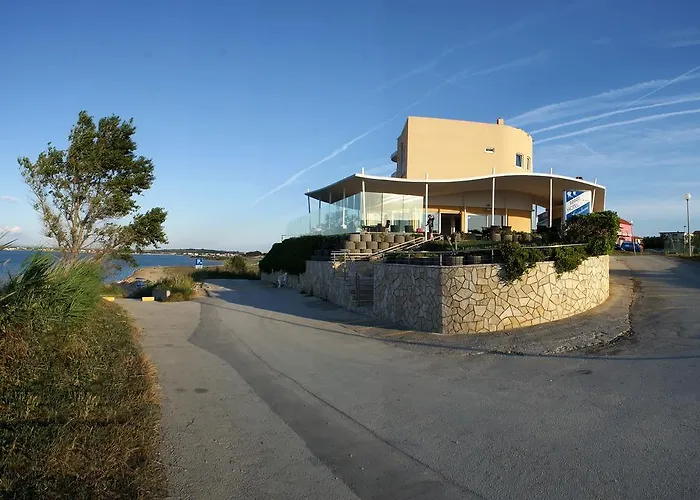 Apartments & Restaurant Condura Croatica Nin-Sabunike